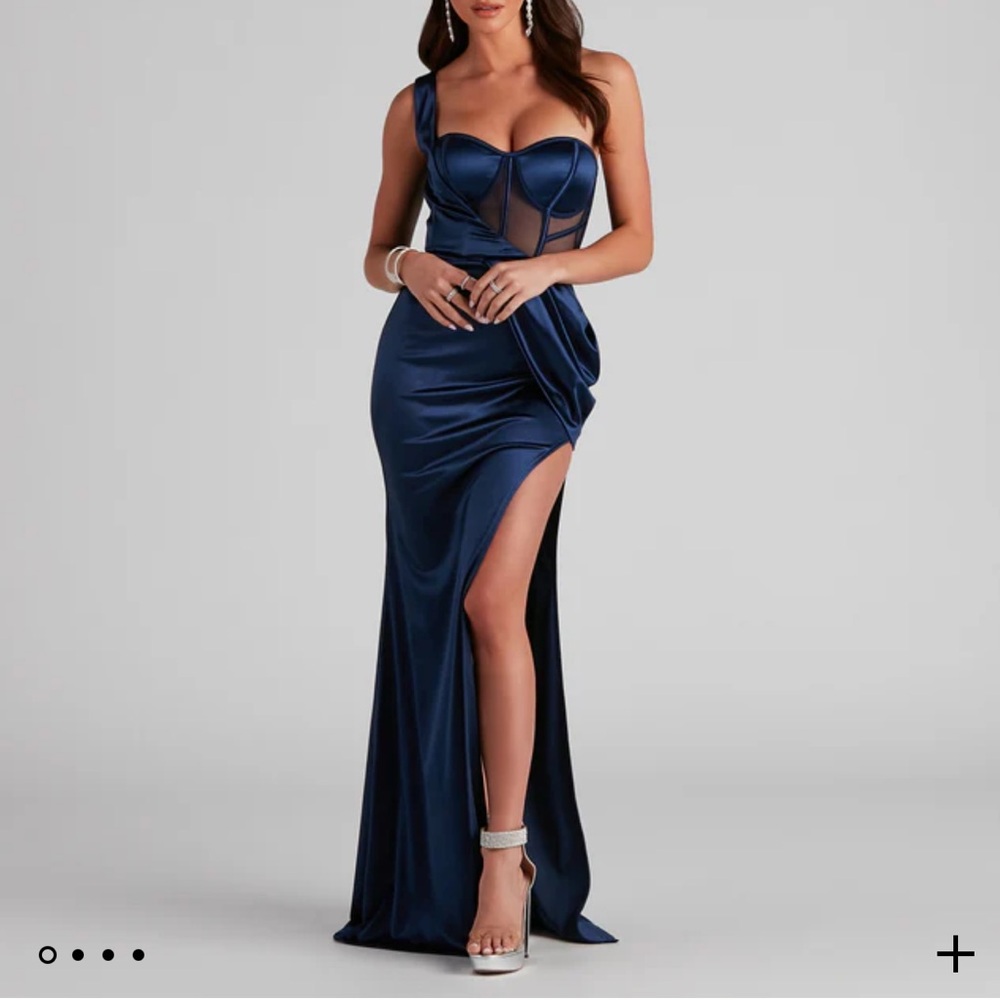Windsor - Lo Formal One-Shoulder Satin Corset Dress, M